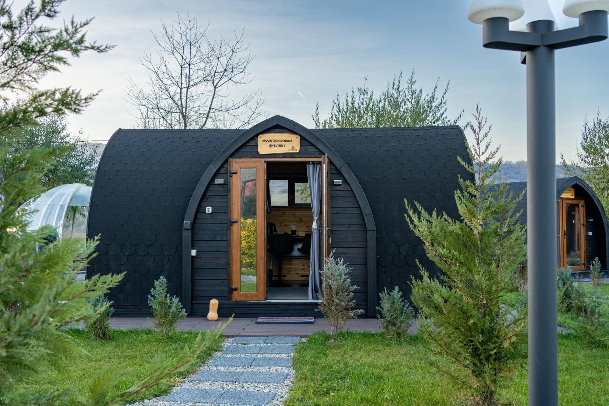 Glamp In Style Pods Resort Bran  Ngoại thất bức ảnh