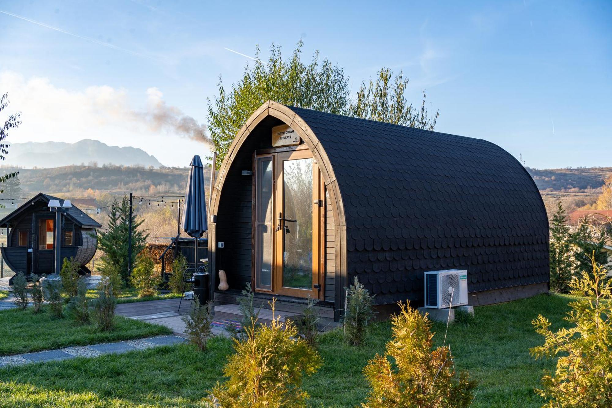 Glamp In Style Pods Resort Bran  Ngoại thất bức ảnh