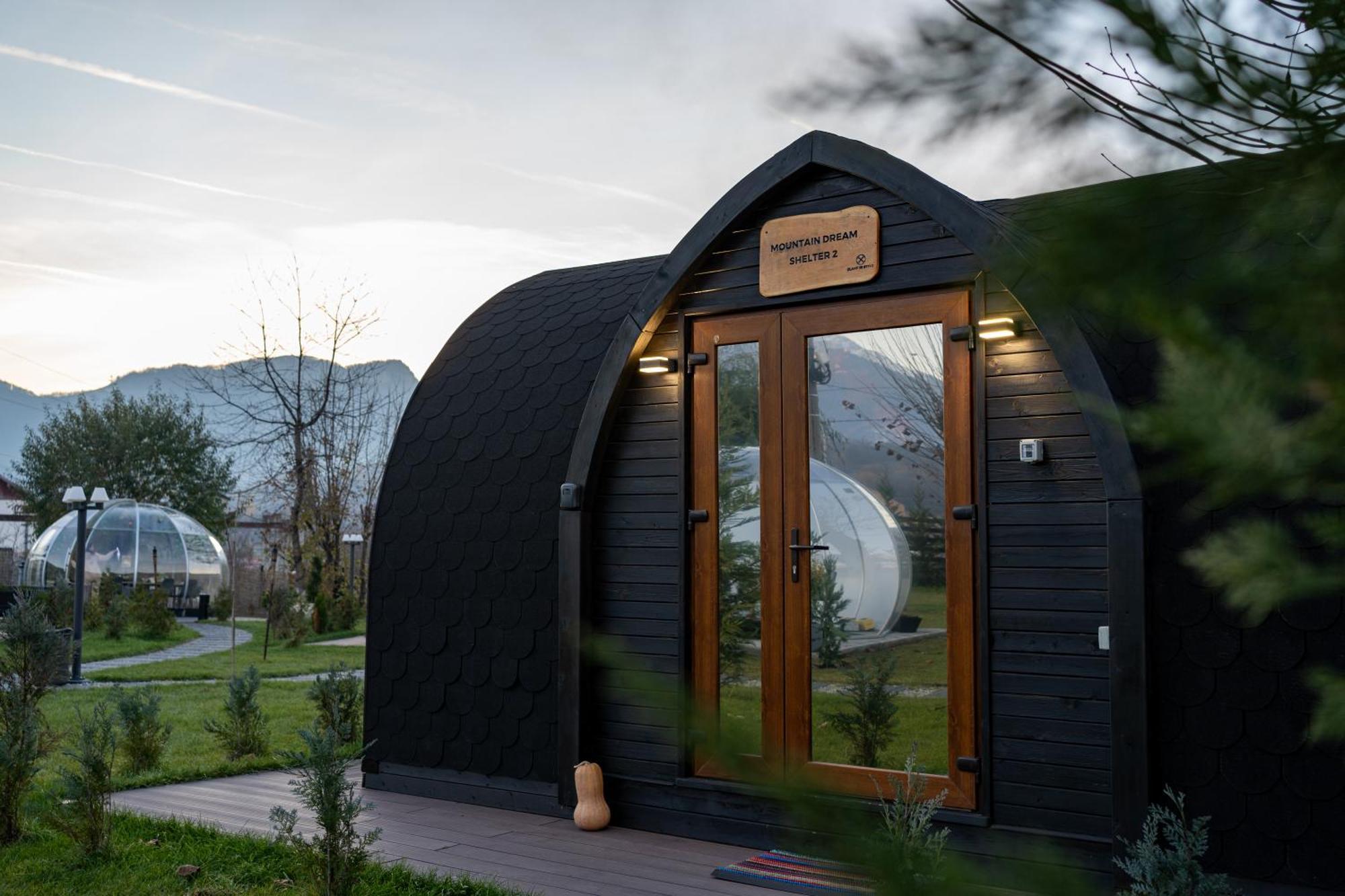 Glamp In Style Pods Resort Bran  Ngoại thất bức ảnh
