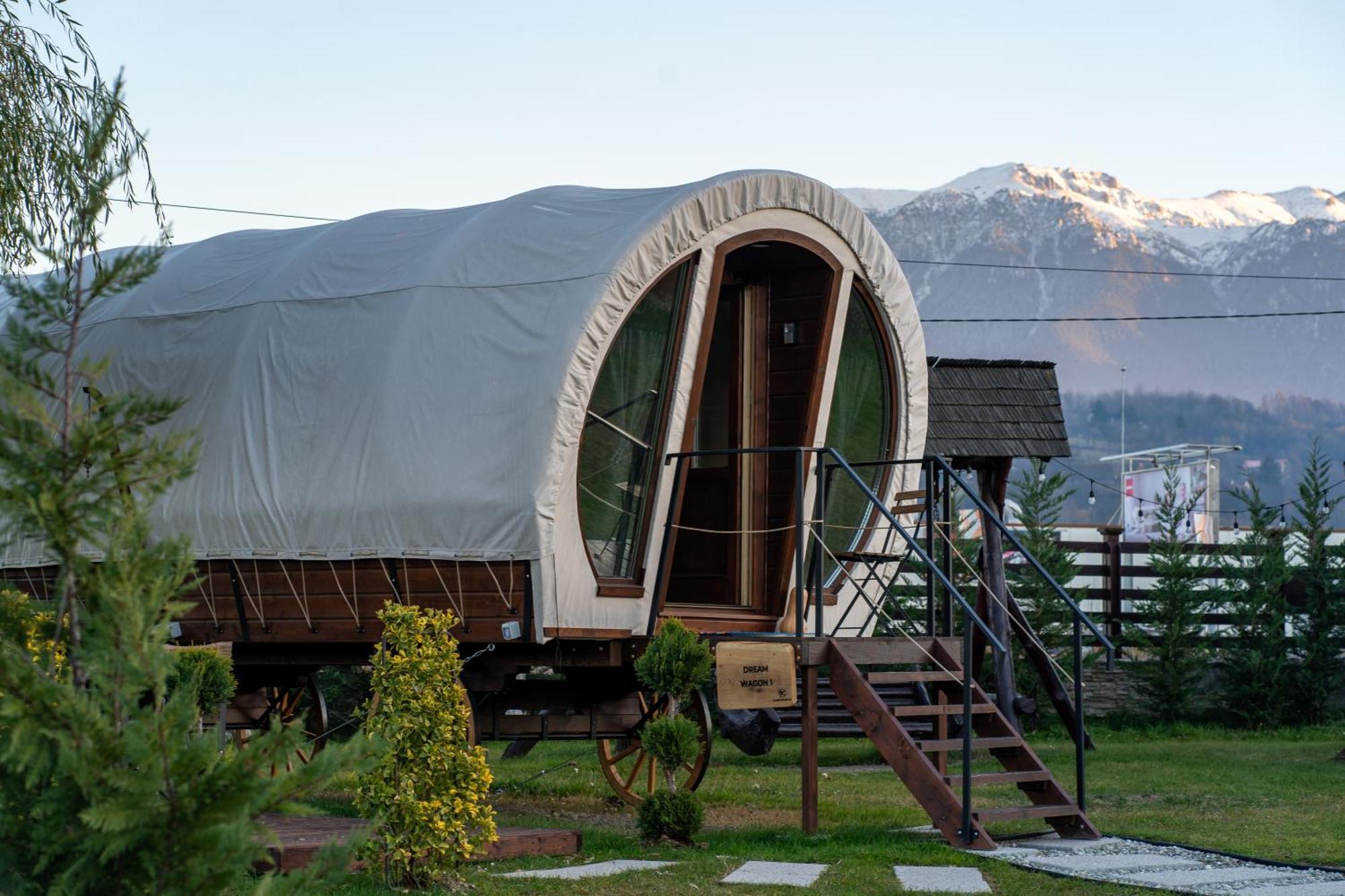 Glamp In Style Pods Resort Bran  Ngoại thất bức ảnh