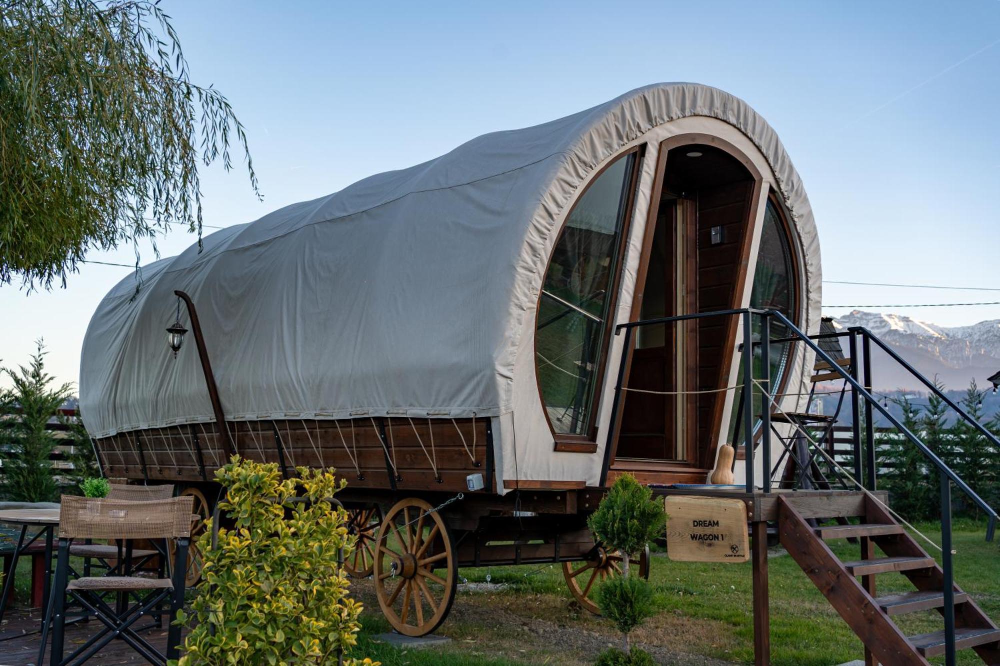 Glamp In Style Pods Resort Bran  Ngoại thất bức ảnh