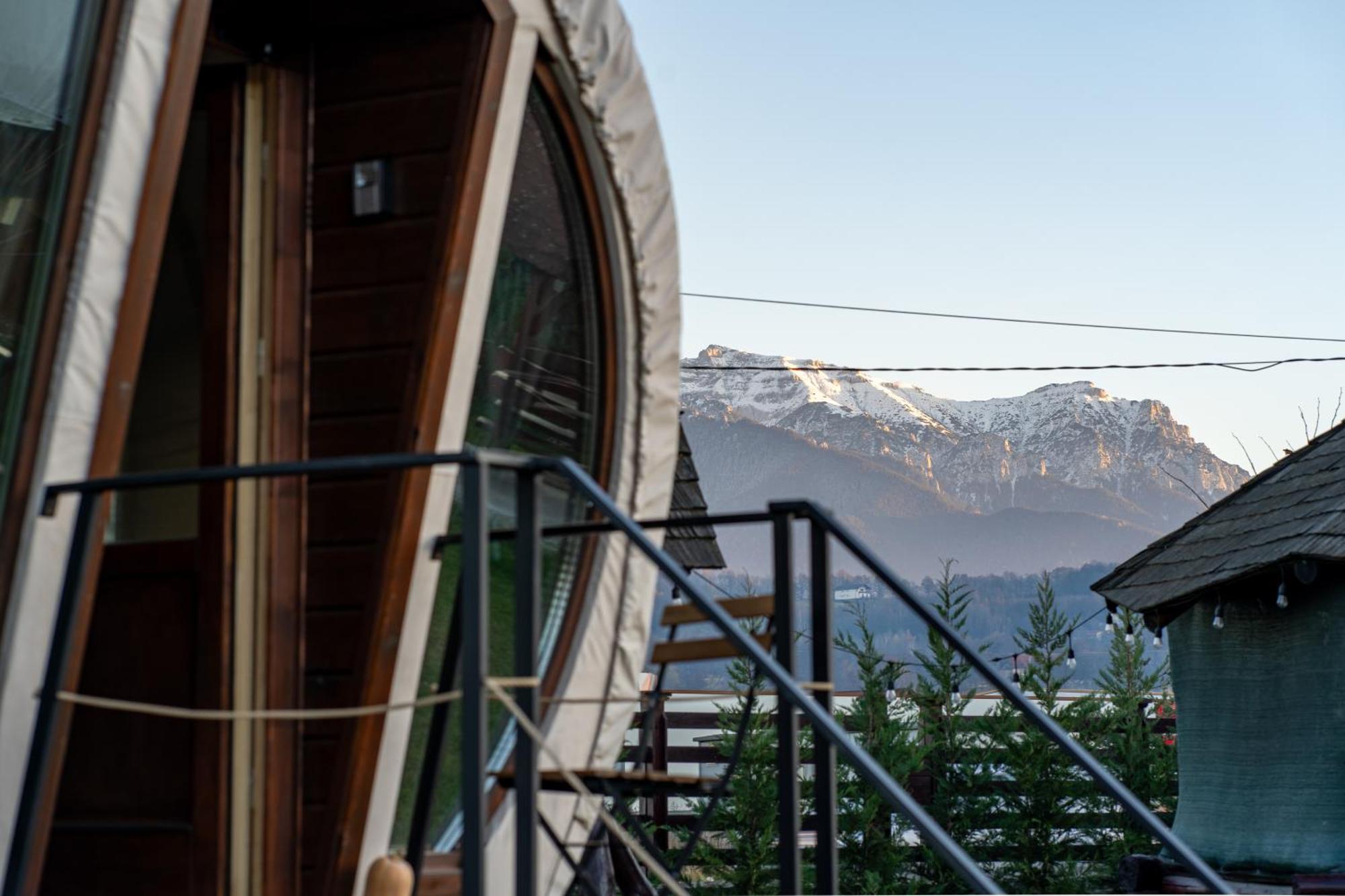 Glamp In Style Pods Resort Bran  Ngoại thất bức ảnh